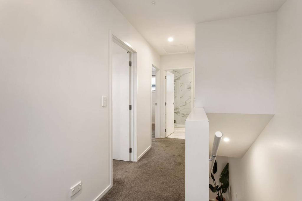 Light & Spacious 2Bdrm Townhouse Off Street Park Christchurch Luaran gambar