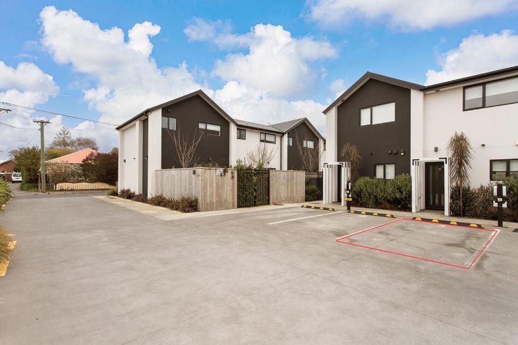 Light & Spacious 2Bdrm Townhouse Off Street Park Christchurch Luaran gambar